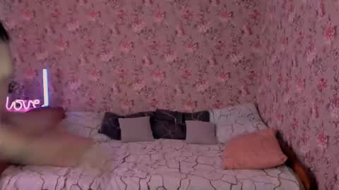 Lola Next stream January 6th at 0500am  30 minutes GMT online show from 02/07/26, 05:22