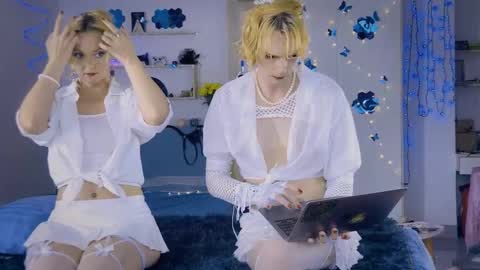 Snapshot of lolaspaists chatting on 11/23/25, 07:52 lolaspaists online show from 11/23/25, 07:52