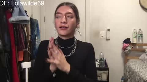 Snapshot of lolita_wilde390 chatting on 10/14/25, 06:14 Lolita Wildes Back online show from 10/14/25, 06:14