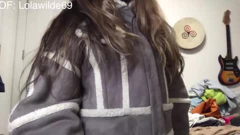 Snapshot of lolita_wilde390 chatting on 12/15/25, 07:34 Lolita Wildes Back online show from 12/15/25, 07:34