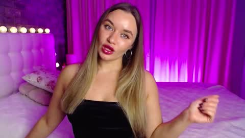 Victoria online show from 12/14/25, 06:34