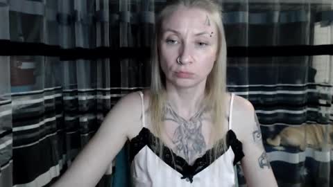 Lisa online show from 11/10/25, 06:18