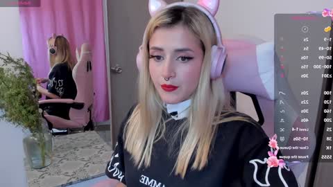 Snapshot of lolly_js_ chatting on 12/30/24, 03:03 Lolly  online show from 12/30/24, 03:03