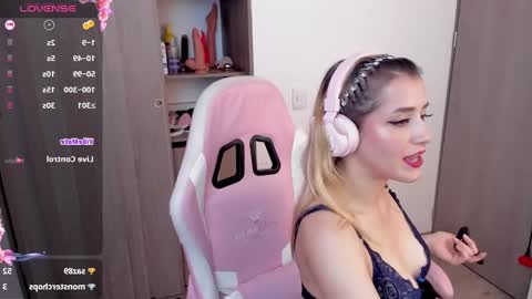 Snapshot of lolly_js_ chatting on 02/09/25, 01:55 Lolly  online show from 02/09/25, 01:55