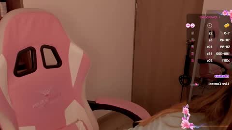 Snapshot of lolly_js_ chatting on 02/19/25, 02:12 Lolly  online show from 02/19/25, 02:12