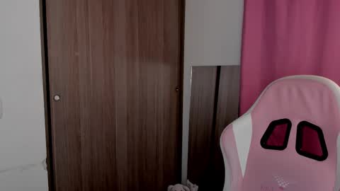 Snapshot of lolly_js_ chatting on 09/14/25, 02:33 Lolly  online show from 09/14/25, 02:33