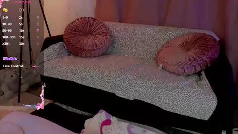 Snapshot of lolly_js_ chatting on 10/12/25, 01:59 Lolly  online show from 10/12/25, 01:59