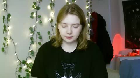 Lilly online show from 03/12/25, 02:23