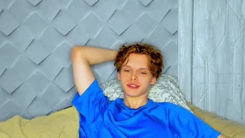 Nelis online show from 04/19/26, 07:38