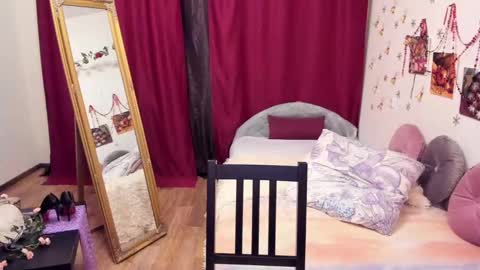 LoloMercier online show from 01/26/25, 08:34