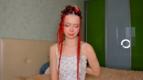 Snapshot of lolypump chatting on 10/24/25, 02:30 SallyBunny online show from 10/24/25, 02:30