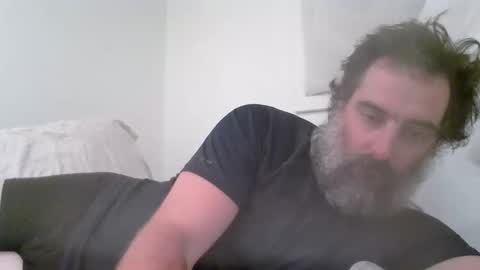 Snapshot of loml44 chatting on 10/17/25, 04:15 THE SEXIEST MAN ALIVE online show from 10/17/25, 04:15