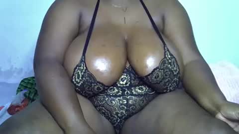 Snapshot of lomyenom56 chatting on 04/23/26, 03:03 lomyenom56 online show from 04/23/26, 03:03