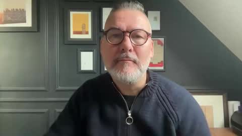 EnglishBear online show from 12/19/25, 09:16