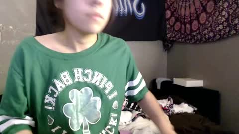 Snapshot of londonray chatting on 05/28/26, 01:36 londonray online show from 05/28/26, 01:36