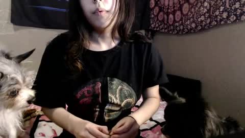 Snapshot of londonray chatting on 05/30/26, 11:02 londonray online show from 05/30/26, 11:02