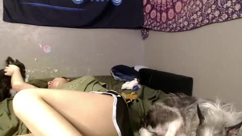 Snapshot of londonray chatting on 06/06/26, 11:42 londonray online show from 06/06/26, 11:42