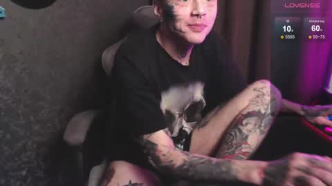 Chris online show from 01/11/25, 03:52