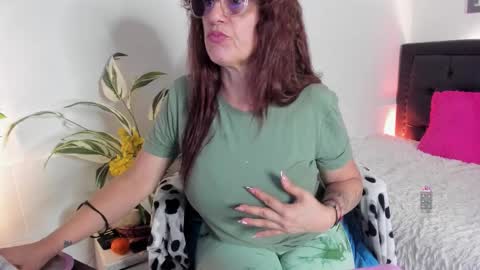 Jennifer  online show from 02/02/26, 02:49