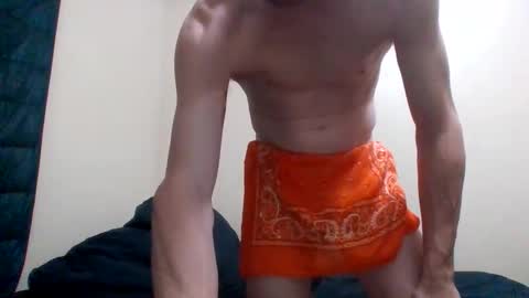 Snapshot of longkhanxxl chatting on 12/22/25, 06:16 longkhanxxl online show from 12/22/25, 06:16