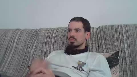 Snapshot of longnight5 chatting on 01/31/25, 03:11 Alejandro Rulitos Twitter longnight55 Intagram 5longnight5 online show from 01/31/25, 03:11