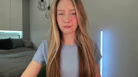 Eva online show from 01/17/25, 06:23