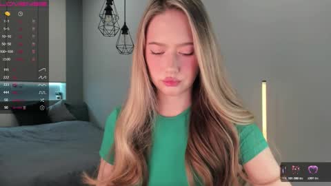 Eva online show from 12/22/25, 10:56