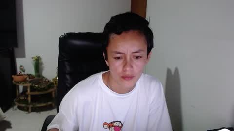 Snapshot of look_my_cam chatting on 10/29/25, 11:17 lucy online show from 10/29/25, 11:17