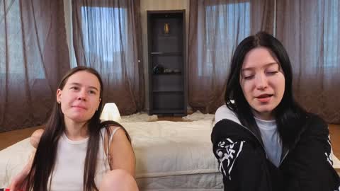  Adele Ellie and Lou   Sally Dana and Bonnie online show from 10/01/25, 04:40