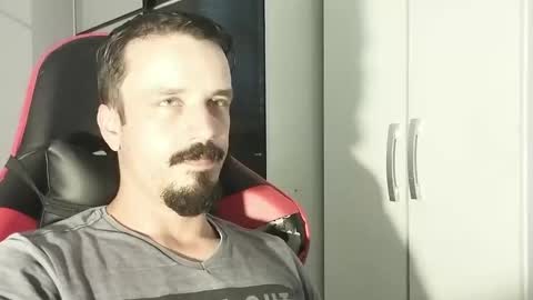 Lucas online show from 01/01/25, 03:46