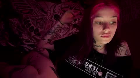 lookingforlona online show from 09/30/25, 04:56