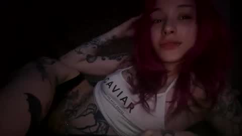 Snapshot of lookingforlona chatting on 11/25/25, 03:01 lookingforlona online show from 11/25/25, 03:01