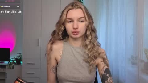 Luna online show from 03/13/26, 02:12