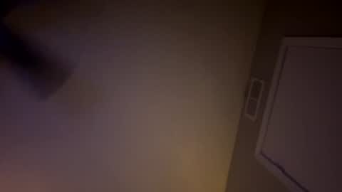 Snapshot of looknohands23 chatting on 08/04/26, 05:32 LookNoHands23 online show from 08/04/26, 05:32