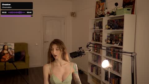 loony_moony online show from 10/04/25, 10:02