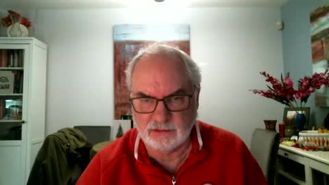 Snapshot of loop102 chatting on 01/10/25, 08:15 loop102 online show from 01/10/25, 08:15