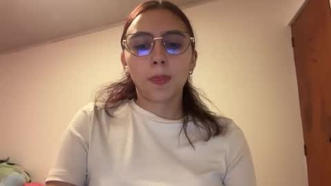 Snapshot of lopez_sofia chatting on 02/14/26, 12:29 sofia lopez online show from 02/14/26, 12:29