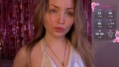 Snapshot of lora_amber chatting on 04/26/26, 12:03 Lora online show from 04/26/26, 12:03