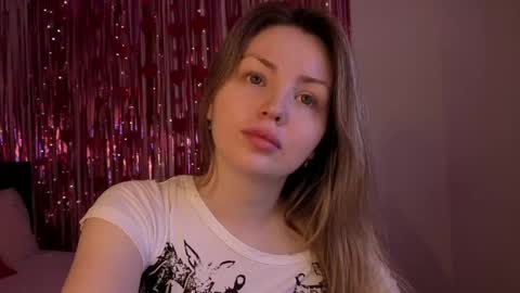 Snapshot of lora_amber chatting on 05/14/26, 02:13 Lora online show from 05/14/26, 02:13