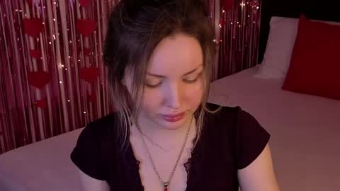 Snapshot of lora_amber chatting on 05/29/26, 03:32 Lora online show from 05/29/26, 03:32