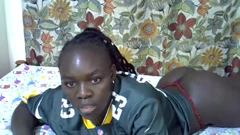 Snapshot of lora_amor chatting on 06/12/26, 11:35 lora_amor online show from 06/12/26, 11:35