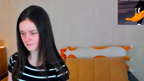 Lora Cain online show from 12/22/24, 05:21