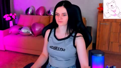 Lora Cain online show from 02/14/25, 07:12