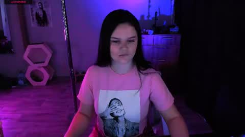 Lora Cain online show from 06/30/26, 01:12