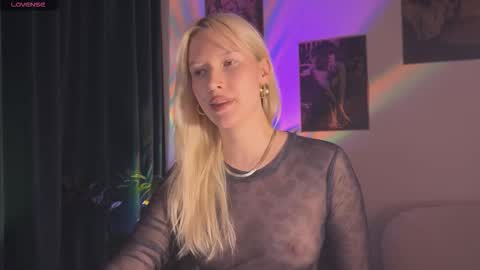 Lora heil online show from 09/30/25, 04:34