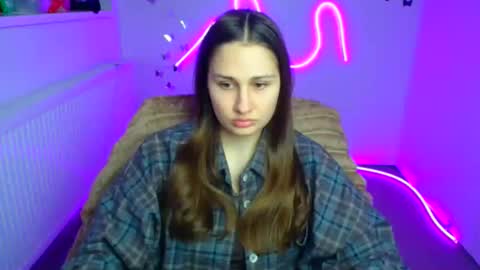 Lora online show from 04/22/26, 05:32