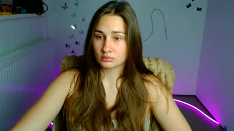 Snapshot of lora_kisses chatting on 06/22/26, 05:37 Lora online show from 06/22/26, 05:37