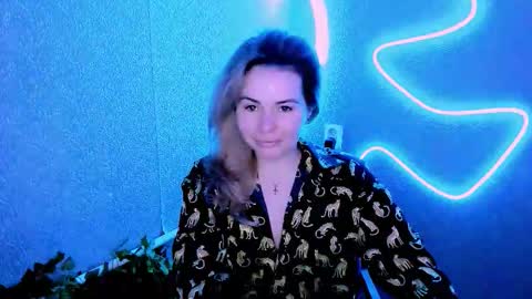 Lora online show from 01/09/26, 02:36