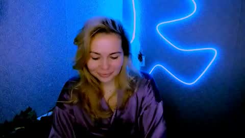 Lora online show from 02/06/26, 03:22