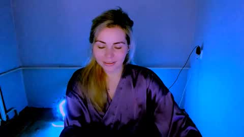 Lora online show from 03/23/26, 02:59